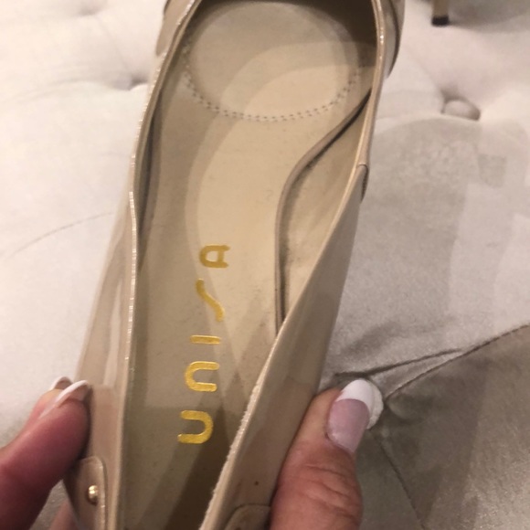 Shoes. - Picture 4 of 5